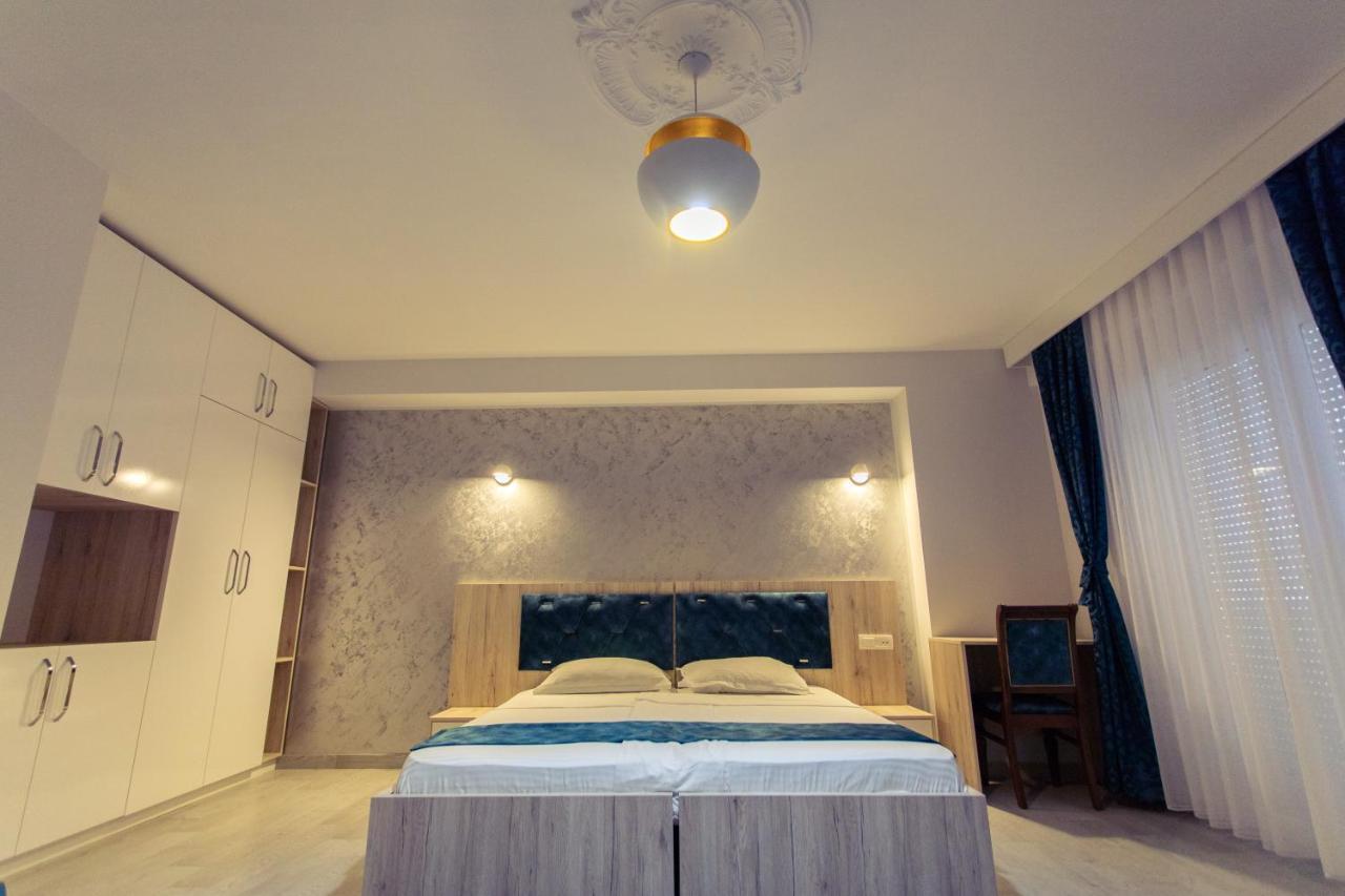 City Hotel Урошевац Экстерьер фото